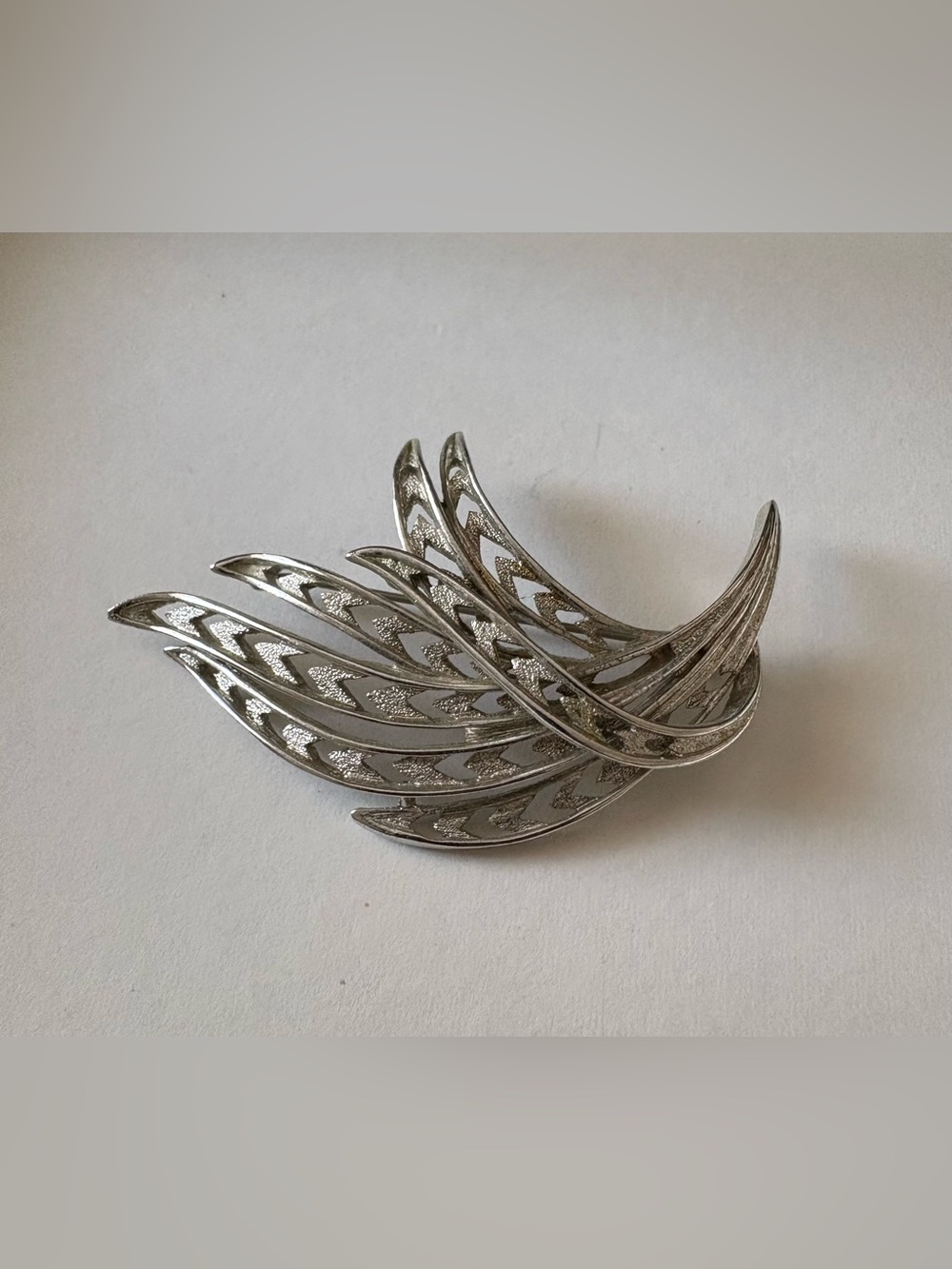 Vintage Silver Tone Abstract Leaf Brooch